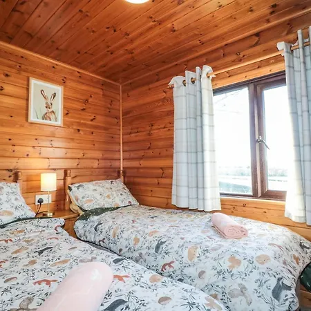 Holly * 솔트번바이더씨