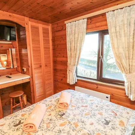 Holly * Saltburn-by-the-Sea